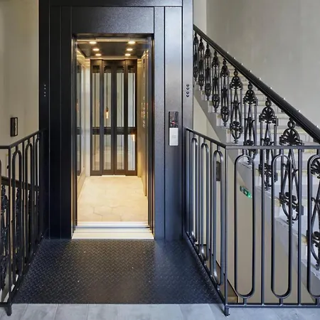 Modern & Elegant, 3 Min Of Wenceslas Square Apartment Prag
